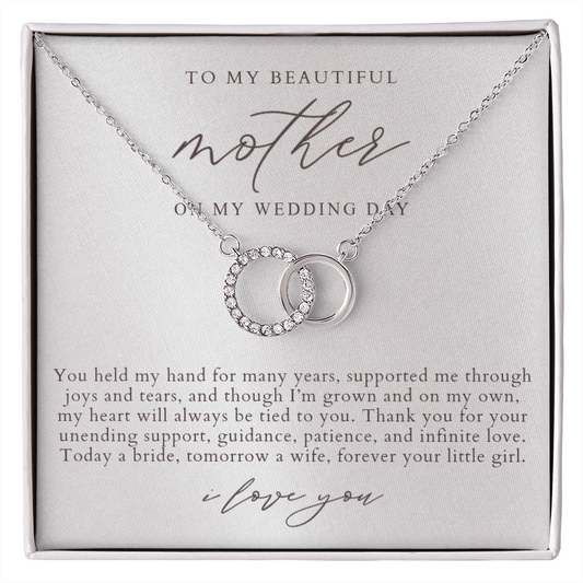 Mother Of The Bride Interlocking Circles Necklace | Elegant Pearlescence