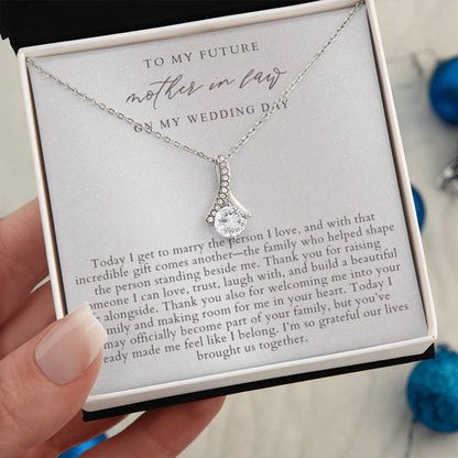 Future Mother In Law Necklace | Elegant Pearlescence