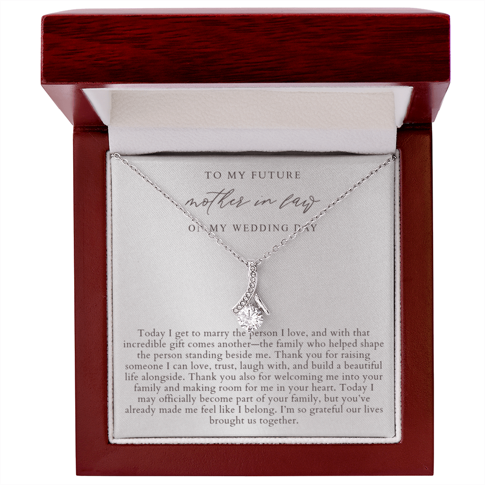 Future Mother In Law Necklace | Elegant Pearlescence